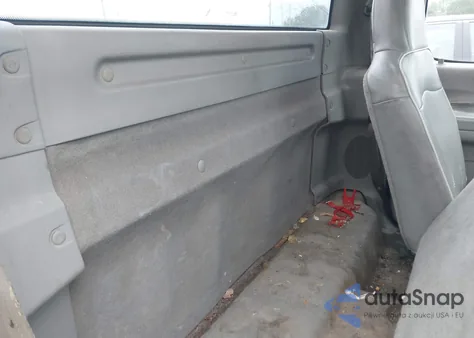 1997 Ford F-150 Standard/Xl/Xlt z USA, uszkodzony, nr VIN 2FTDF1720VCA47154